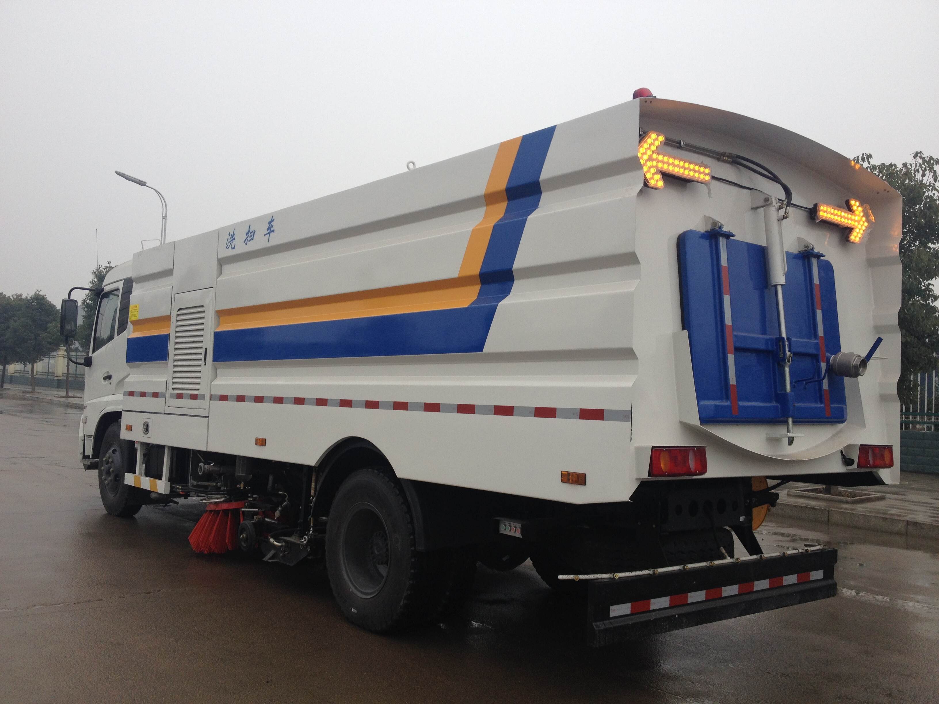 road sweeper